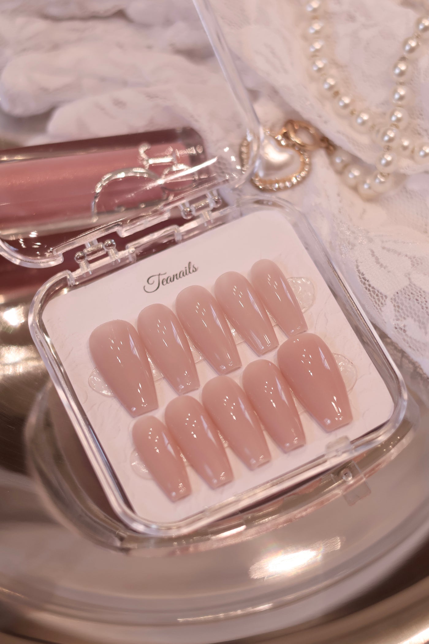 Cool Rose press-on nails