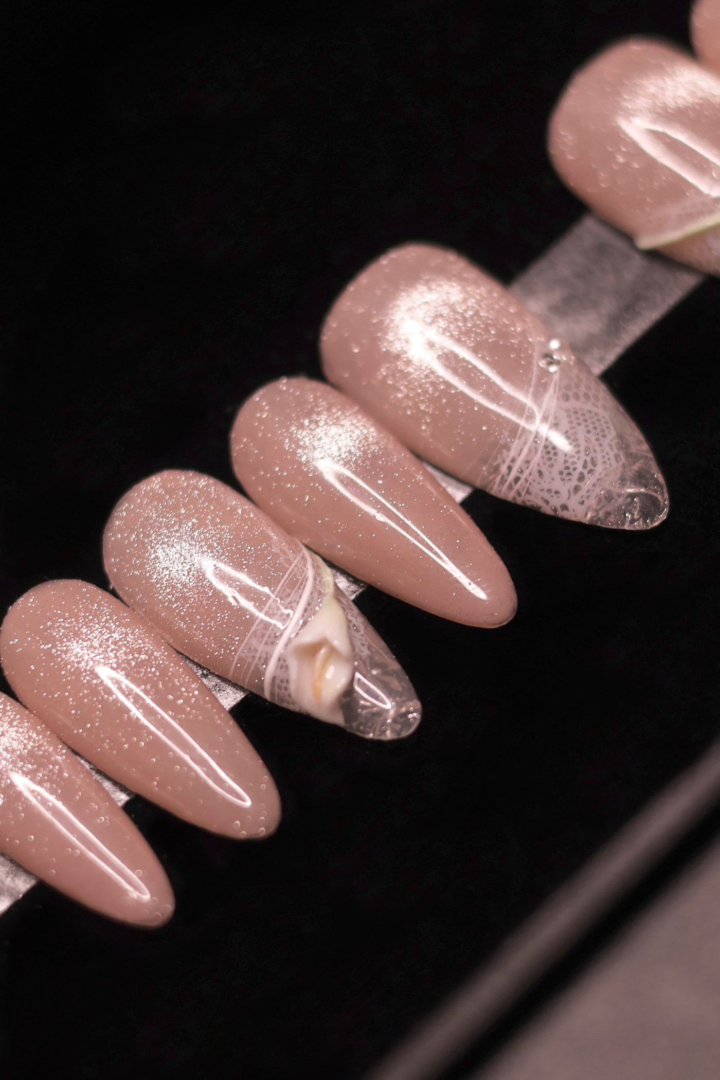 Calla Lily press-on nails