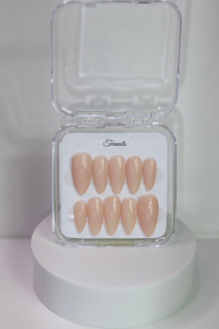 Warm Sand press-on nails