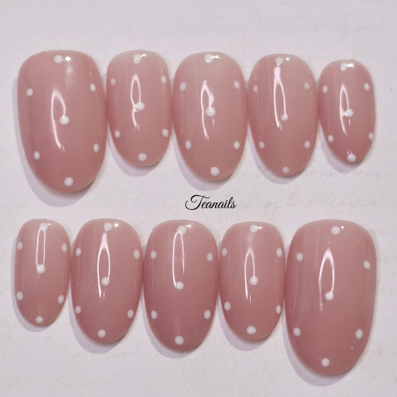 Polka press-on nail set