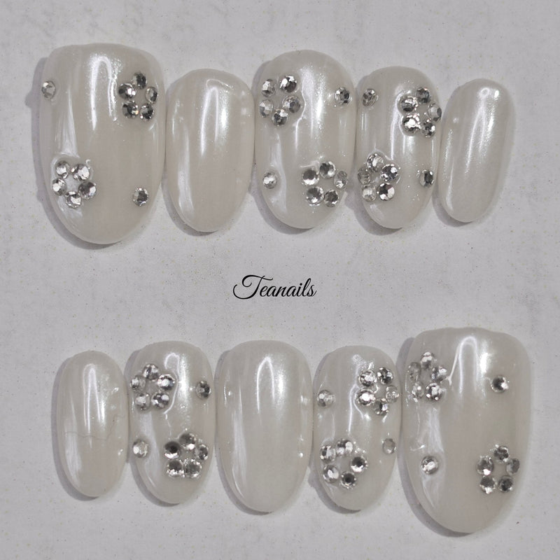 The Kylie press-on nail set